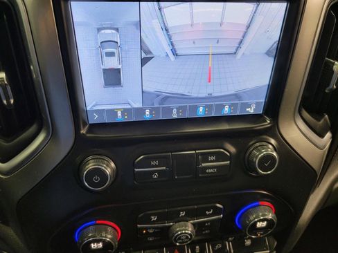 Used 2019 Chevrolet Silverado 1500 LTZ w/ LTZ Premium Package AWD/4WD image 14