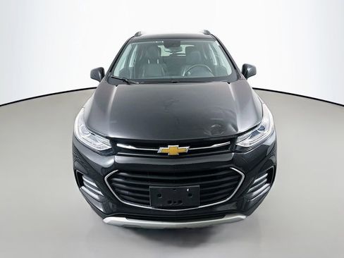 Used 2019 Chevrolet Trax LT w/ LT Convenience Package image 2