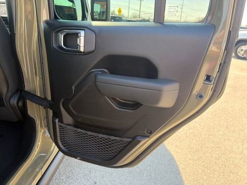 New 2026 Jeep Gladiator Mojave image 26