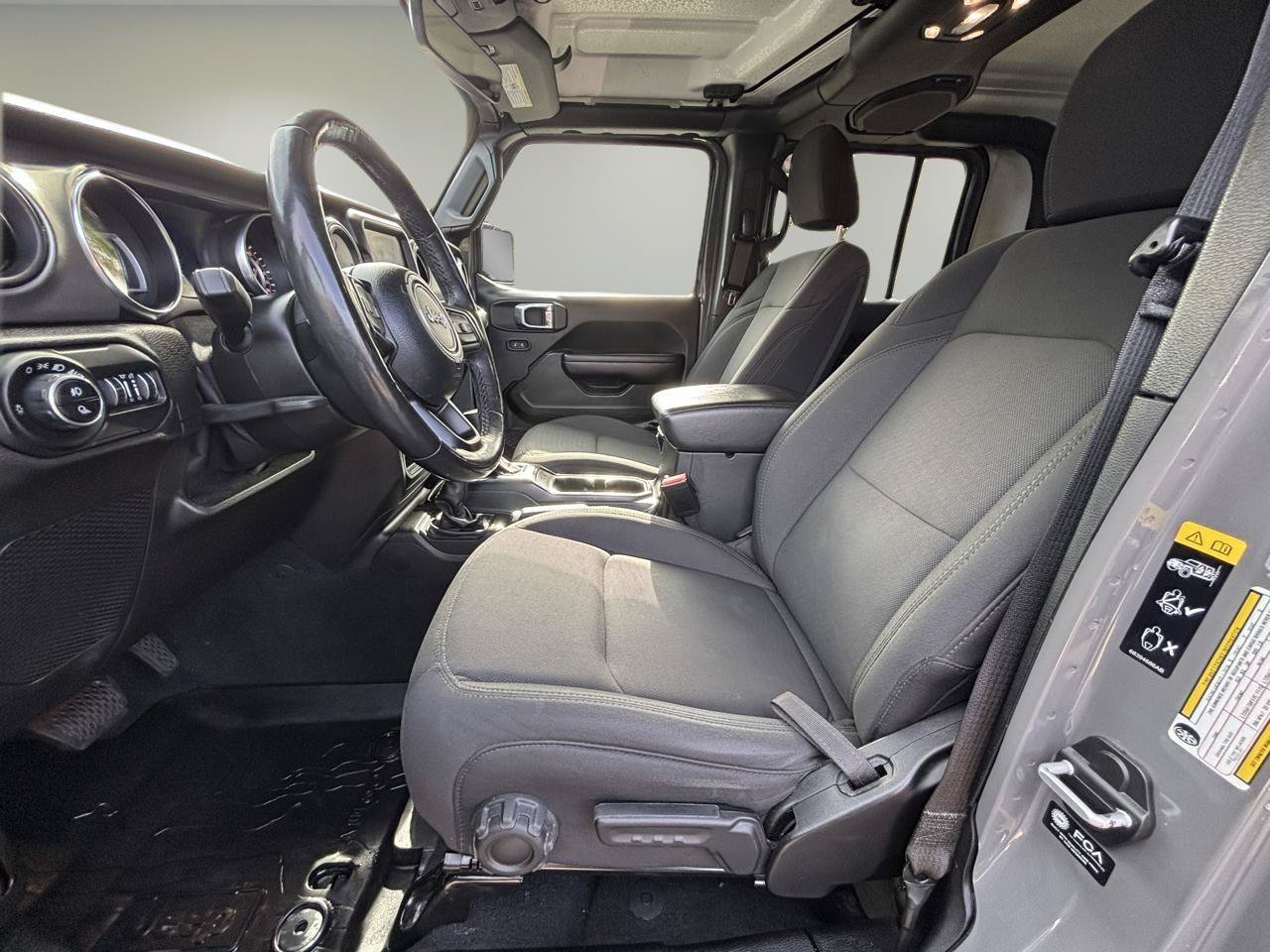 Used 2021 Jeep Gladiator Sport AWD/4WD image 11