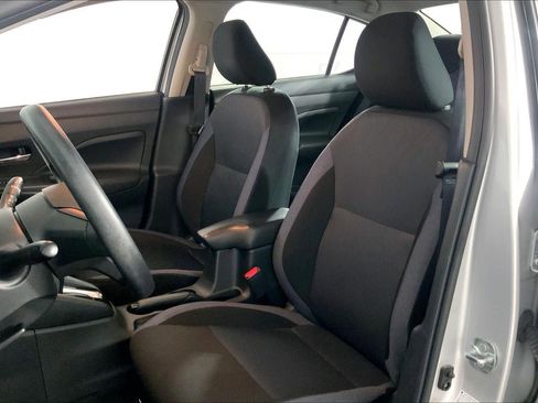 Used 2025 Nissan Versa SV FWD image 22