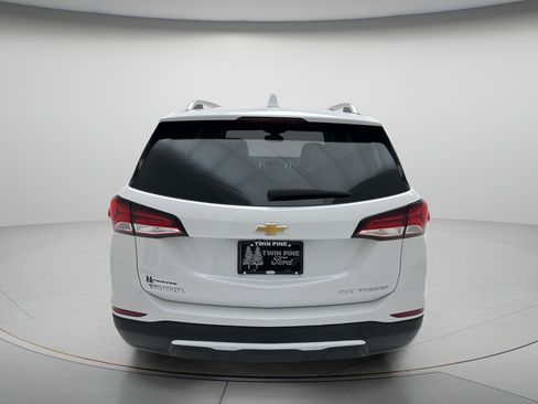 Used 2024 Chevrolet Equinox Premier AWD/4WD image 6