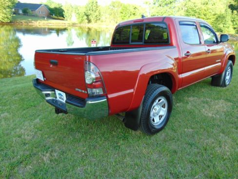 Used 2012 Toyota Tacoma 4x4 Double Cab w/ SR5 Pkg image 3