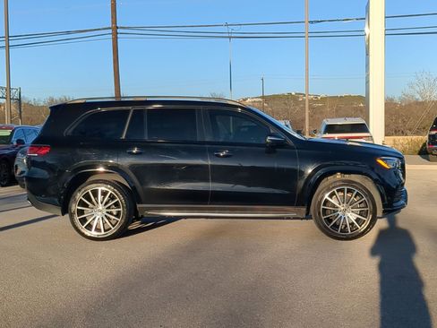 Used 2023 Mercedes-Benz GLS 450 4MATIC w/ AMG Line Exterior image 2