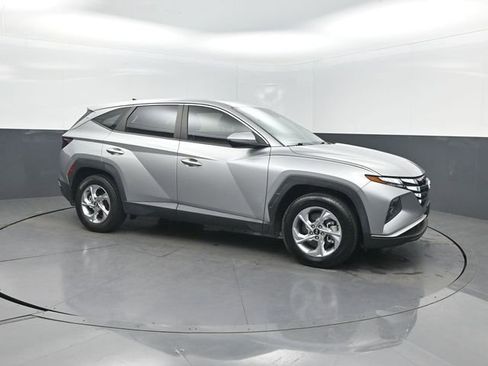 Used 2022 Hyundai Tucson SE image 34