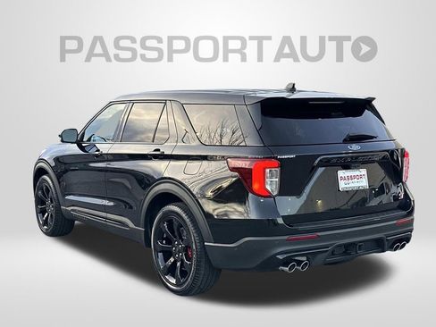 Used 2022 Ford Explorer ST w/ Equipment Group 401A image 2
