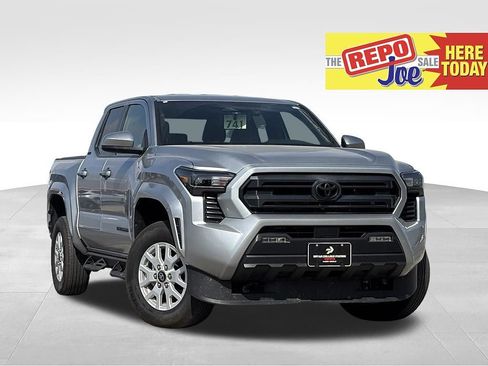 Used 2026 Toyota Tacoma SR5 AWD/4WD image 1