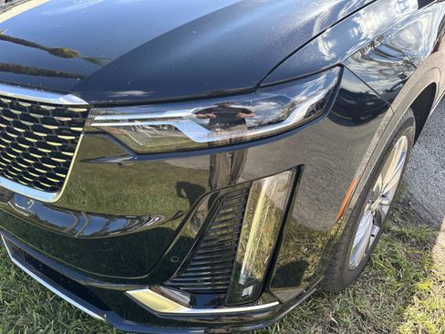 Certified 2025 Cadillac XT6 Premium Luxury image 9