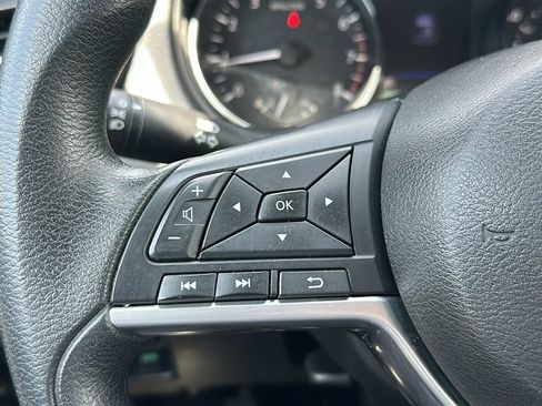 Used 2018 Nissan Rogue S AWD/4WD image 16