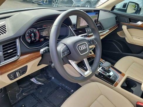 Certified 2025 Audi Q5 2.0T Premium Plus image 17