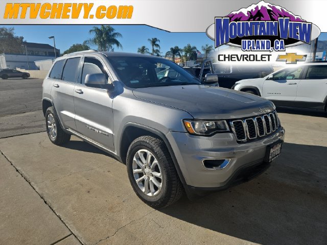 Used 2021 Jeep Grand Cherokee Laredo RWD image 1