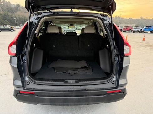 Used 2025 Honda CR-V EX image 13