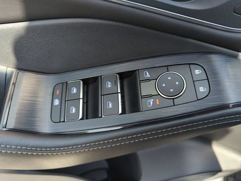 Certified 2023 Nissan Rogue Platinum w/ Platinum Premium Package FWD image 33