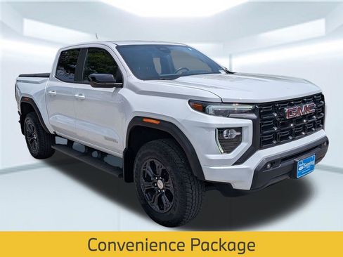 Used 2024 GMC Canyon Elevation w/ Elevation Premium Package AWD/4WD image 8