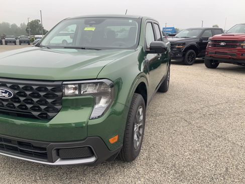 Used 2025 Ford Maverick XLT w/ XLT Luxury Package FWD image 16