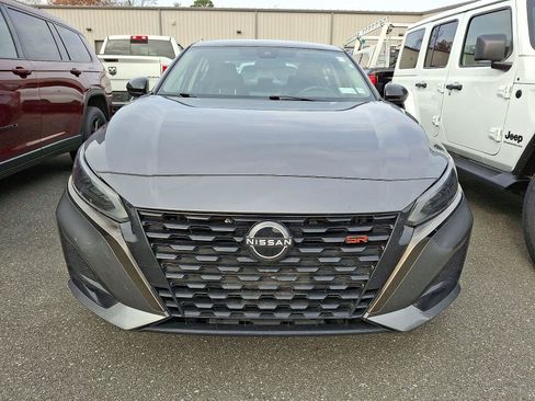 Used 2024 Nissan Altima 2.5 SR image 5