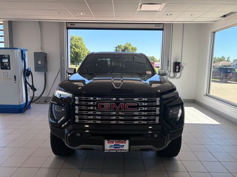 Used 2026 GMC Canyon Denali AWD/4WD image 6
