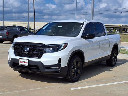 New 2026 Honda Ridgeline Black Edition image 9