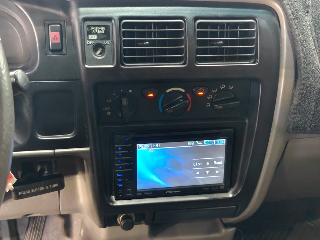 Used 2001 Toyota Tacoma 4x4 Regular Cab w/ Enhancement Pkg image 5
