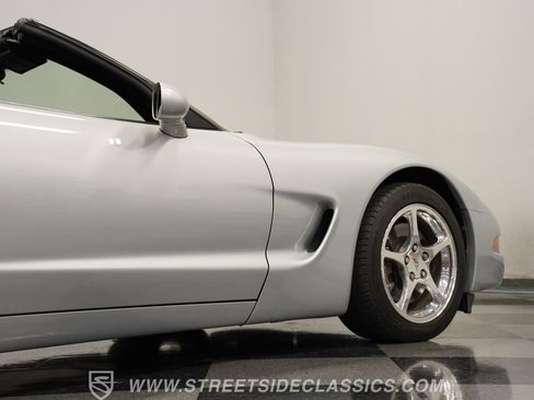 Used 2000 Chevrolet Corvette Convertible w/ Memory Pkg image 27