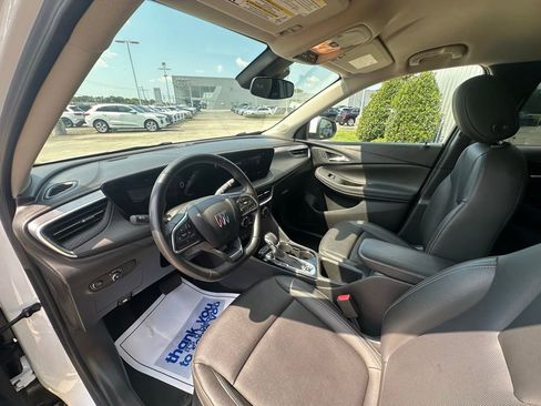 Used 2024 Buick Encore GX Sport Touring image 17