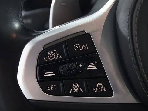 Used 2022 BMW X7 xDrive40i w/ M Sport Package image 26