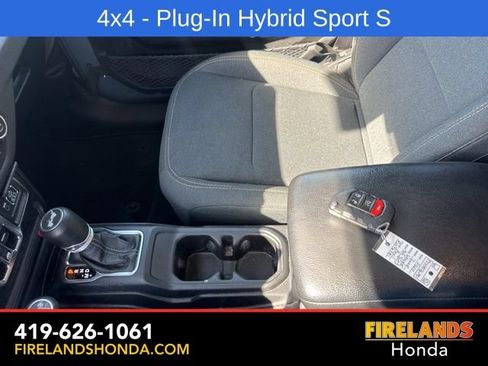 Used 2024 Jeep Wrangler Unlimited w/ Convenience Group AWD/4WD image 28