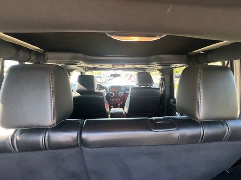 Used 2011 Jeep Wrangler Unlimited 70th Anniversary w/ Connectivity Group AWD/4WD image 34