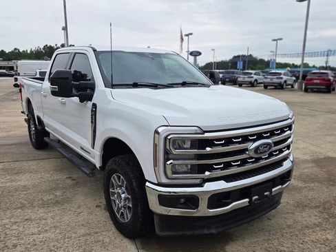 Used 2024 Ford F250 Lariat w/ FX4 Off-Road Package AWD/4WD image 8