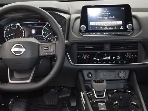 New 2026 Nissan Rogue SV w/ SV Premium Package image 15