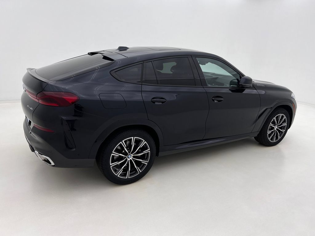 Certified 2024 BMW X6 xDrive40i w/ Premium Package AWD/4WD image 6