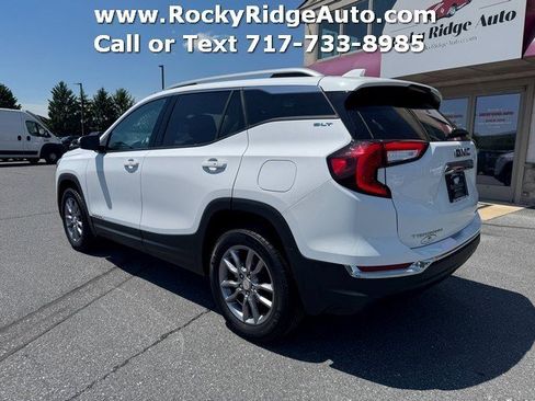 Used 2024 GMC Terrain SLT AWD/4WD image 5