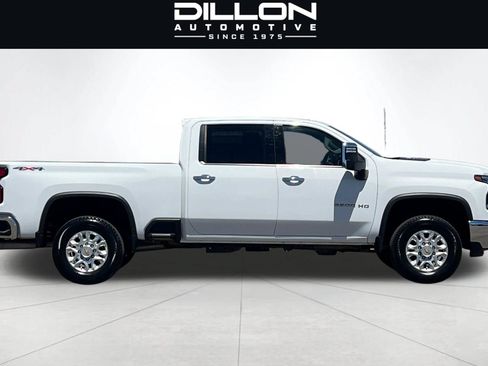 Used 2024 Chevrolet Silverado 2500 LTZ AWD/4WD image 3