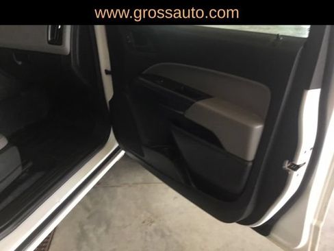 Used 2017 Chevrolet Colorado W/T AWD/4WD image 23