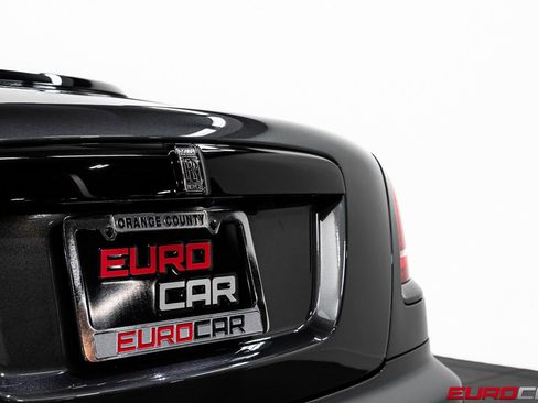 Used 2019 Rolls-Royce Dawn image 19