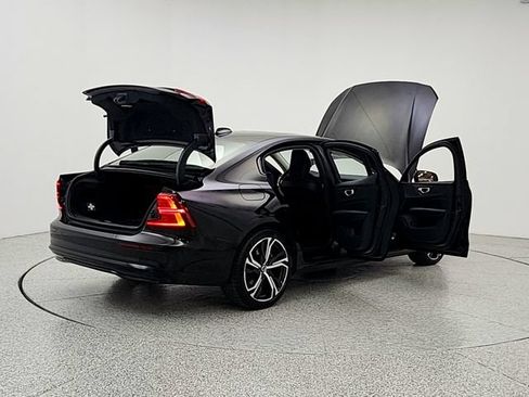 Used 2024 Volvo S60 B5 Core w/ Climate Package FWD image 11