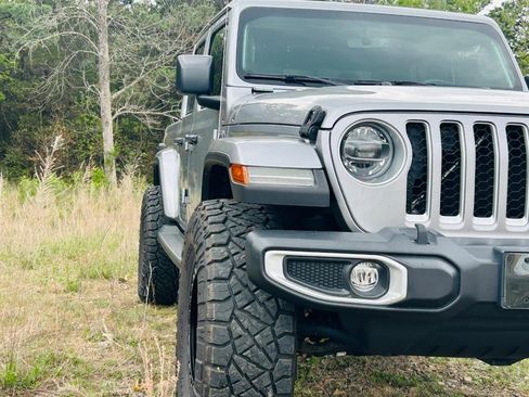 Used 2021 Jeep Gladiator Overland w/ Popular Equipment Package image 4