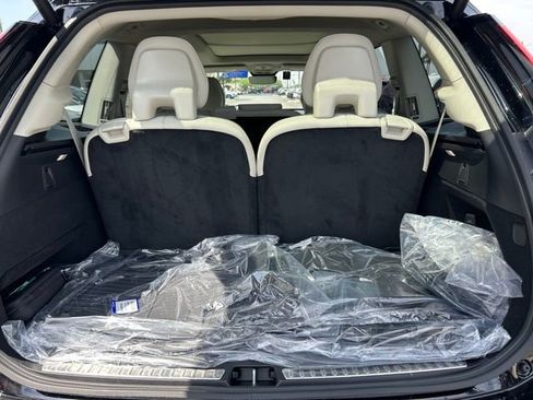 New 2025 Volvo XC90 T8 Ultra w/ Protection Package Premier AWD/4WD image 7