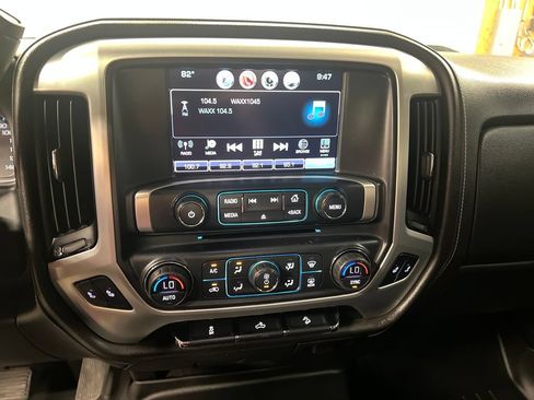 Certified 2018 GMC Sierra 1500 SLE w/ SLE Value Package AWD/4WD image 23
