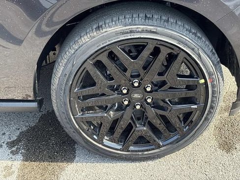 New 2027 Ford Expedition Max Platinum w/ Stealth Performance Package AWD/4WD image 9