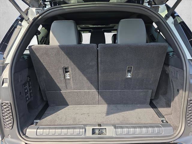 New 2026 Land Rover Discovery Limited Edition AWD/4WD image 13