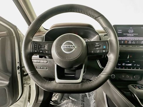 Used 2021 Nissan Rogue SL FWD image 13