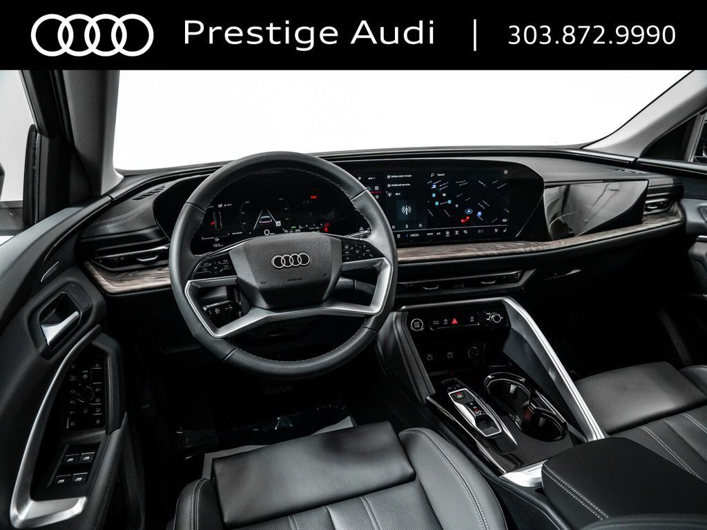 Used 2025 Audi Q5 Premium Plus w/ Premium Plus AWD/4WD image 5