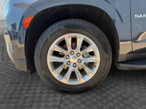 Used 2023 Chevrolet Suburban Premier AWD/4WD image 32