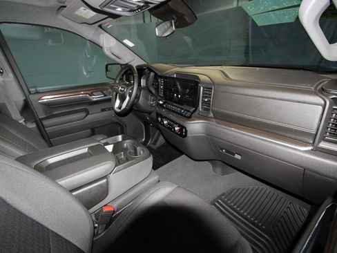 Used 2024 GMC Sierra 1500 Elevation image 20