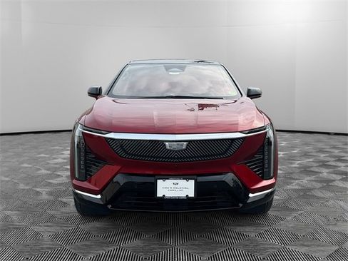 New 2026 Cadillac Optiq Luxury 1 image 8