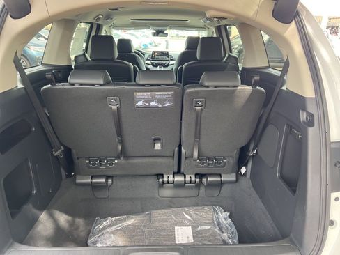New 2026 Honda Odyssey EX-L image 8