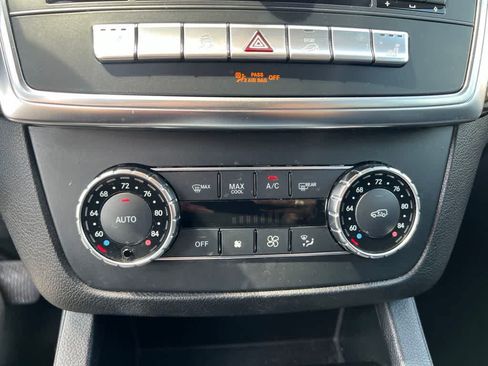 Used 2015 Mercedes-Benz ML 350 4MATIC w/ Premium 1 Package image 15