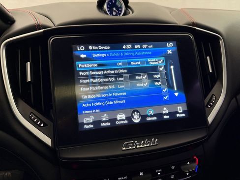 Used 2018 Maserati Ghibli S Q4 AWD/4WD image 19