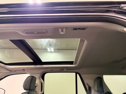 Used 2025 Ford Expedition Max Platinum AWD/4WD image 50